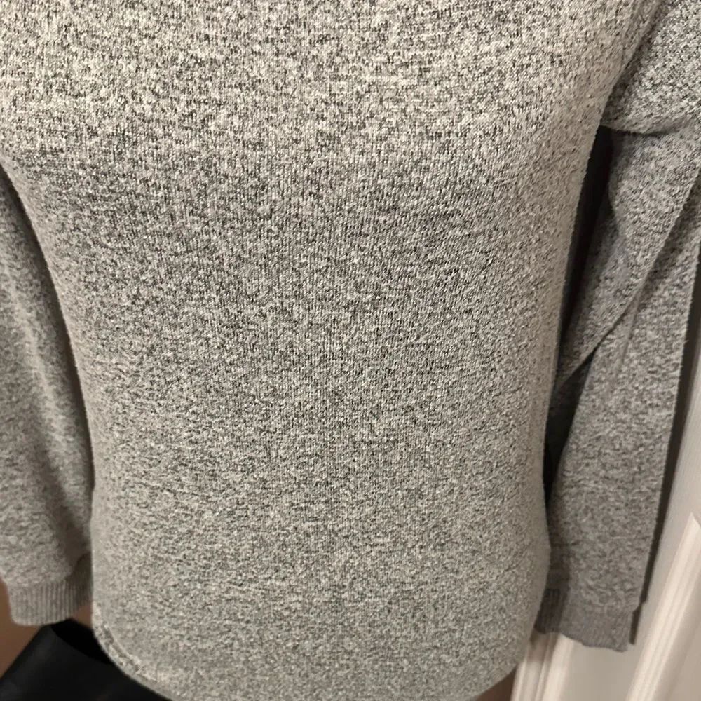 Moon dance Gray Knit Top Size Xsmall - Picture 2 of 8